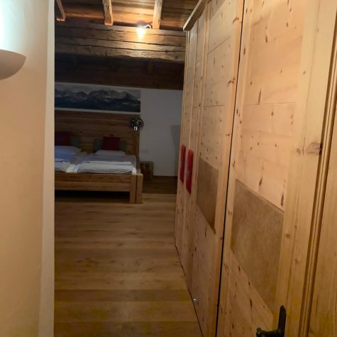 24a5c224-5d22-4f48-be13-39813bfc602f