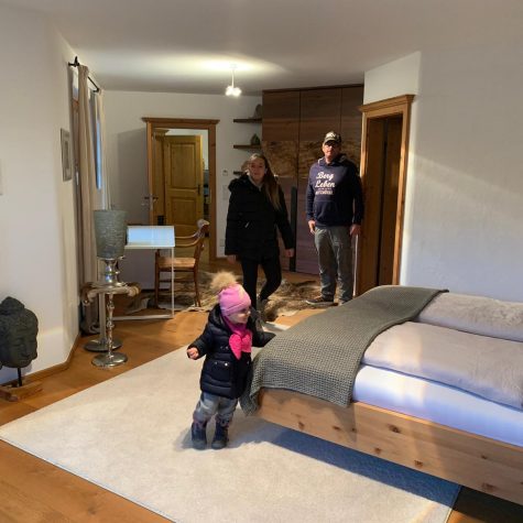 77770121-2023-4164-98a0-89238040985d