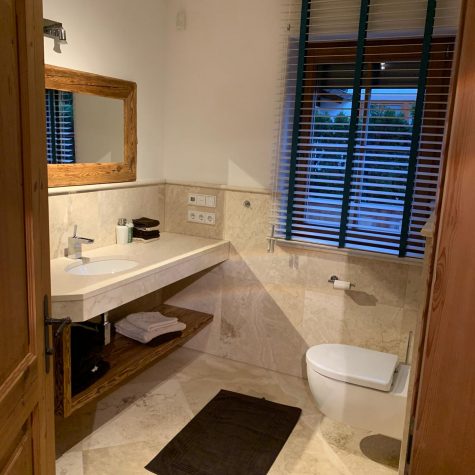 bc316ad9-b9c2-444e-952b-d607603420f4