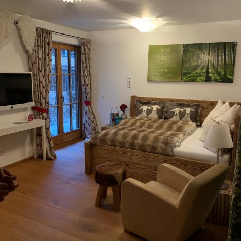 d34b67b5-4a74-46f6-a386-8c5647df5c52