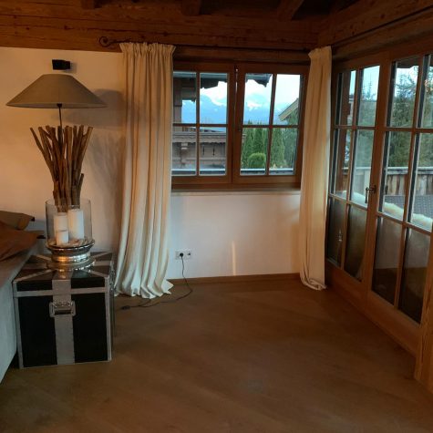 ecd25909-2c31-4668-b217-d3b75aa05bf8